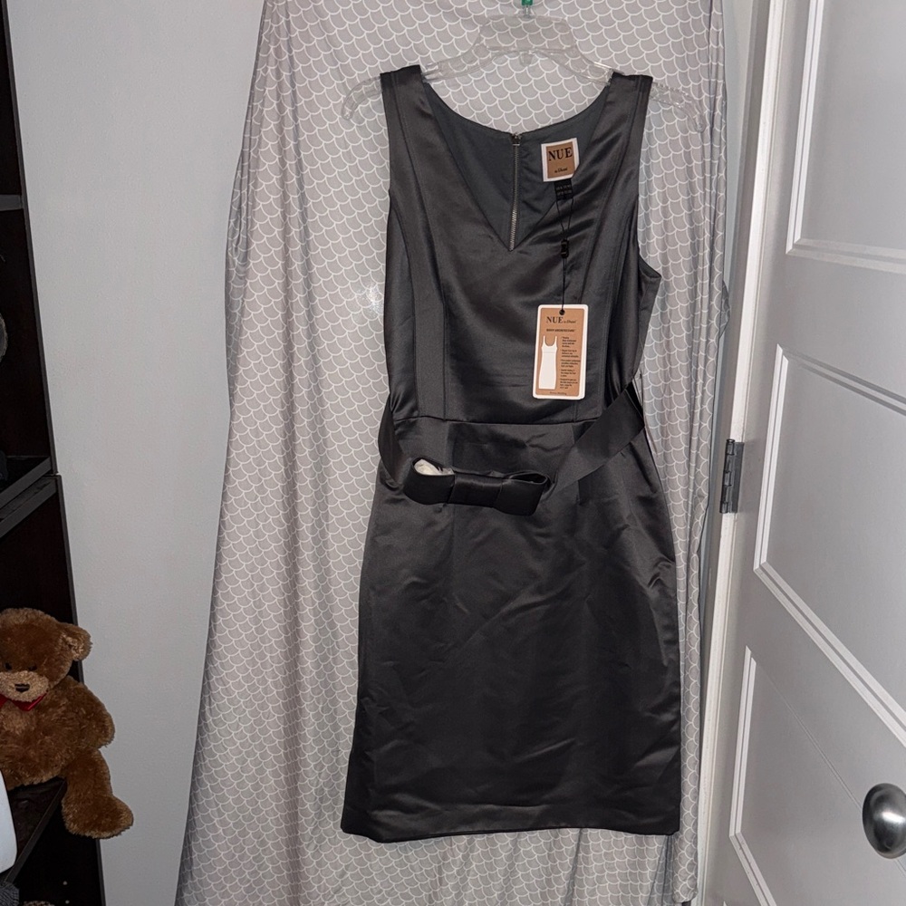 NWT Nue by Shani Silver Satin Shaping Dress with Belt